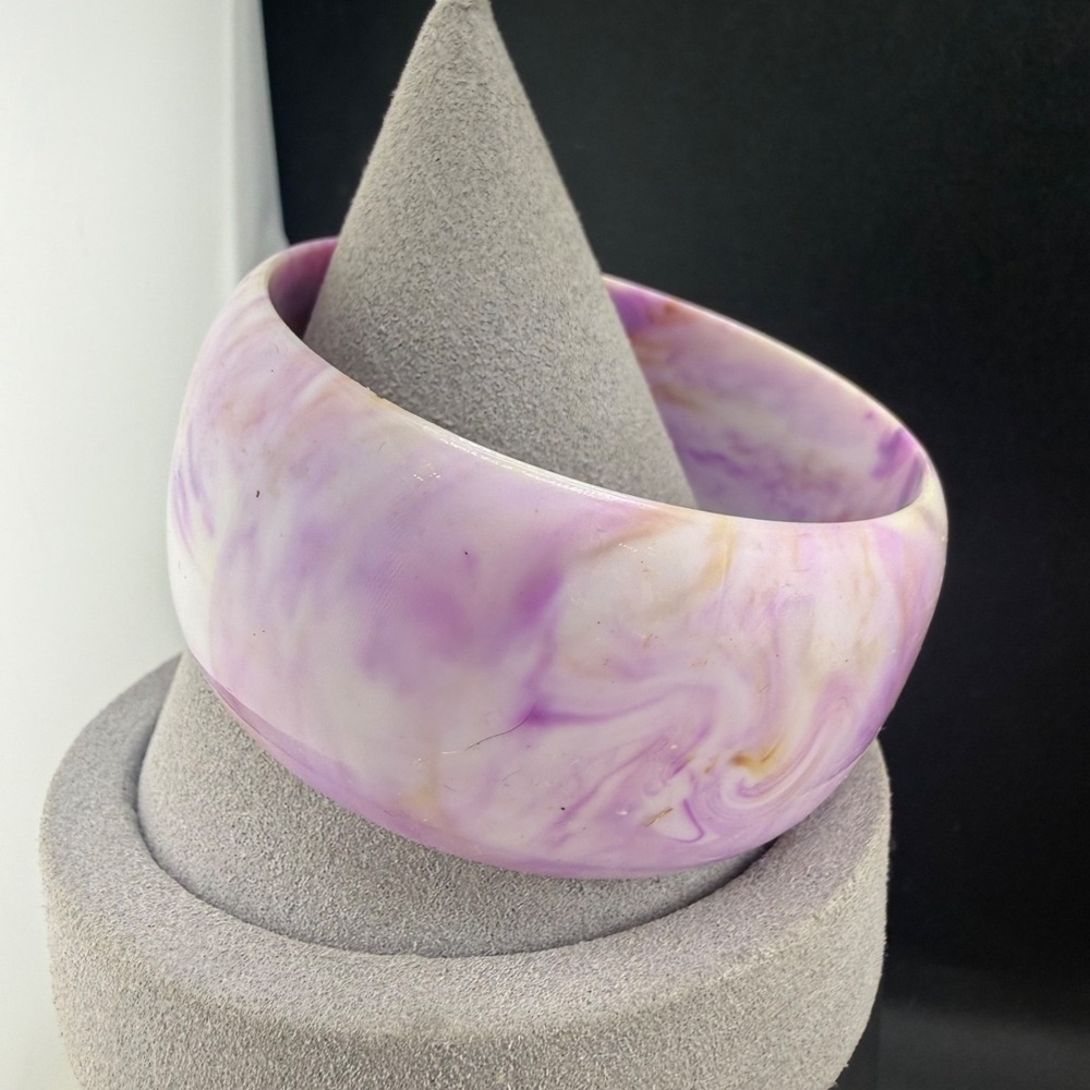Vintage Estate Bangle Bracelet Purple Retro Chunky Wide Swirl 8.5"
